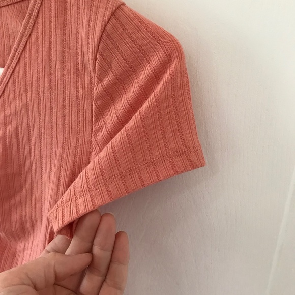 Hippie Rose short sleeve muted orange t-shirt in Women’s Junior’s Size Small - Picture 6 of 11